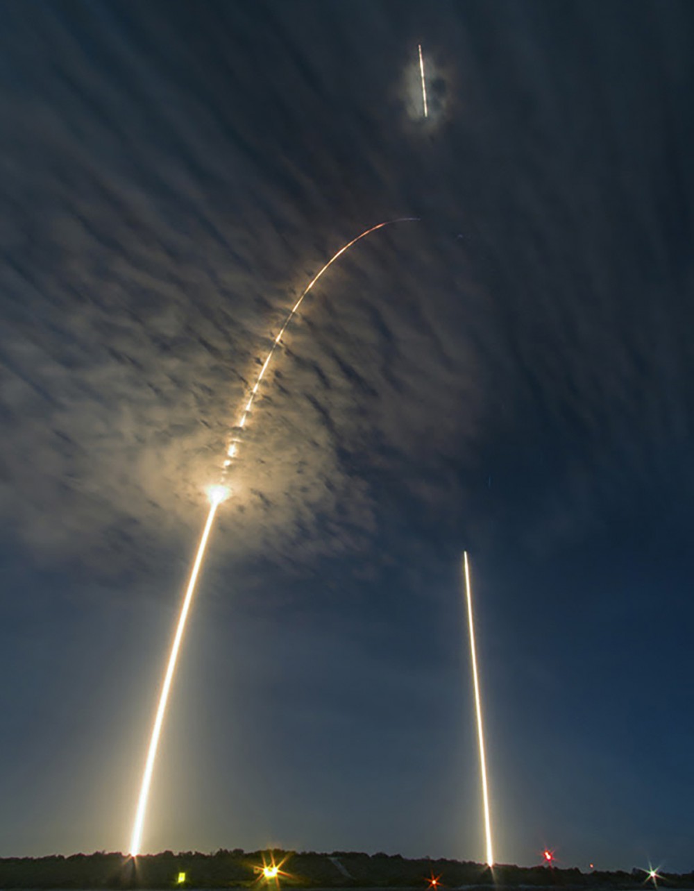 032 Spacex 8 Long Exposure Of The Falcon 9 Crs 9 Launch Arc Landing 2016